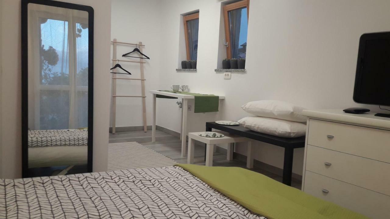Apartma Medosi Izola Bilik gambar